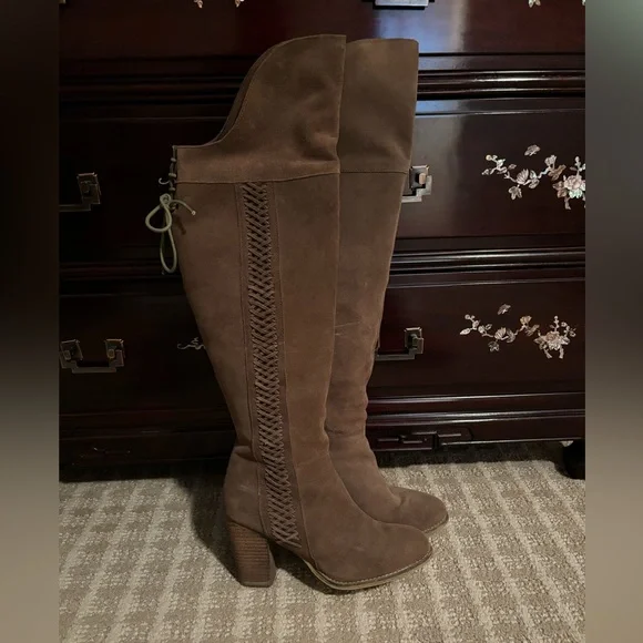 Sbicca suede OTK boots size 9 taupe - Picture 1 of 10